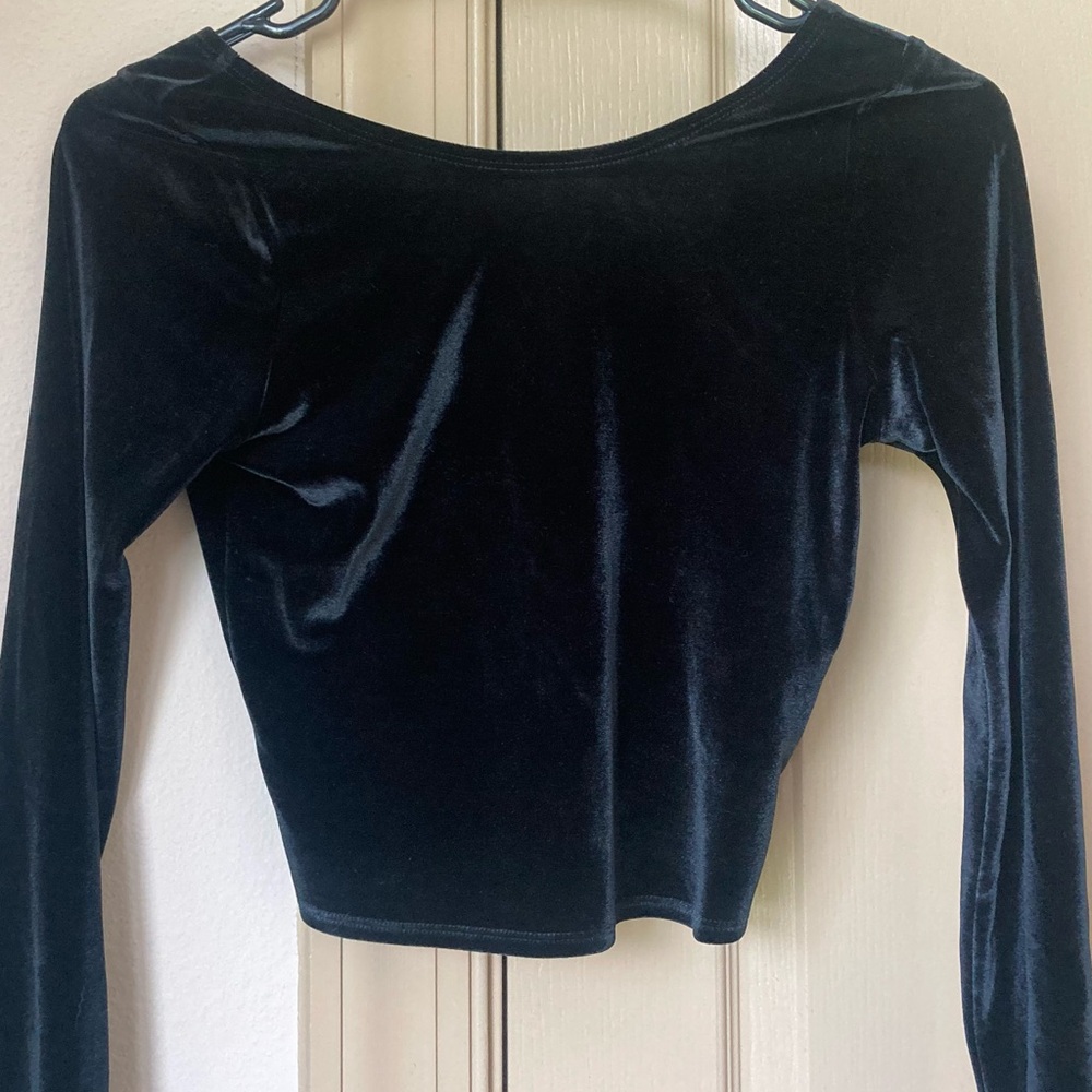 Abercrombie & Fitch Black Fitted Long Sleeve Crop Top